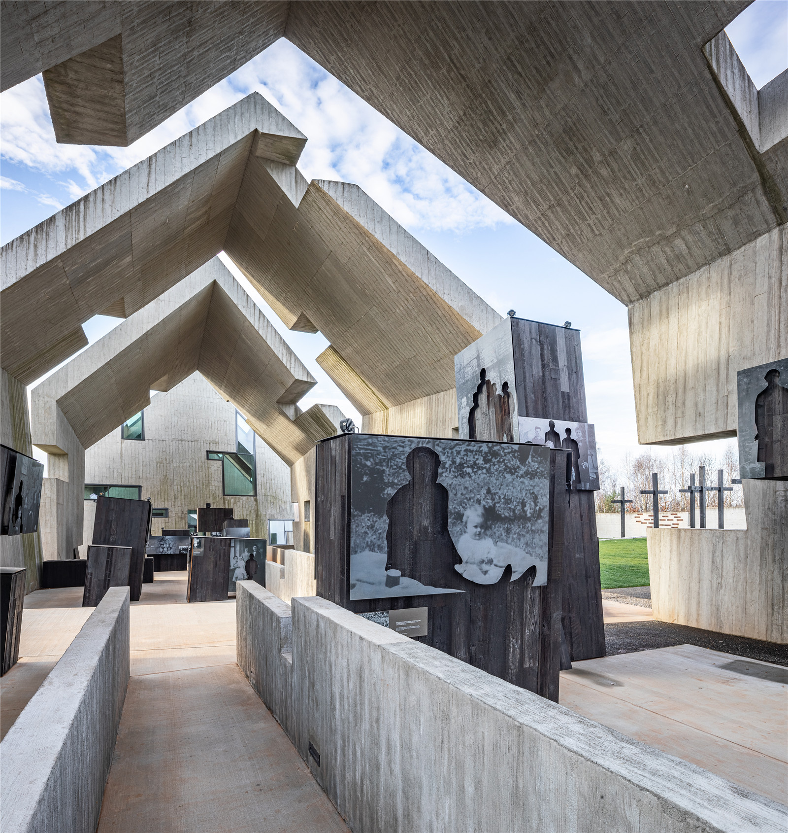 Nizio Design_Michniów Mausoleum_fot Marcin Czechowicz_27.jpg